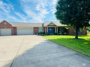 1016 Michael Ln, West Frankfort, IL 62896