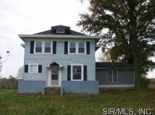 4835 N Alby Rd, Godfrey, IL 62035