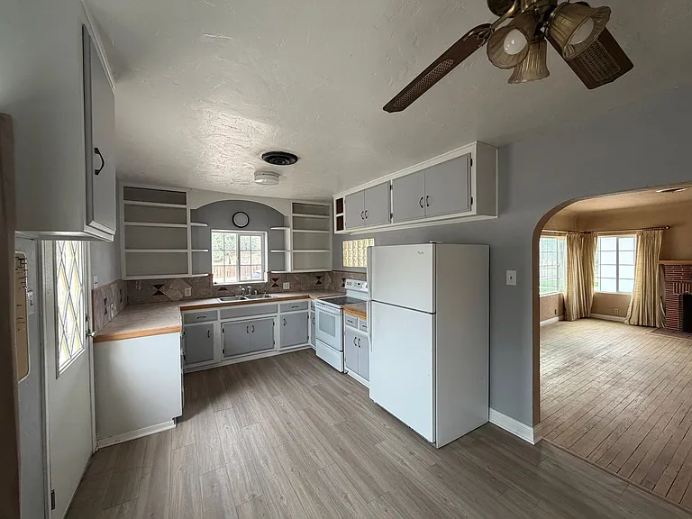 503 California Ave — Photo 3