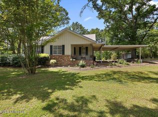 1039 Hall Ln, Raymond, MS 39154