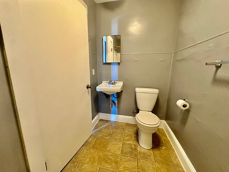 100 Cabot St #7 — Photo 6