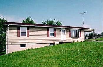 2nd image of 3590 Colebrook Ct