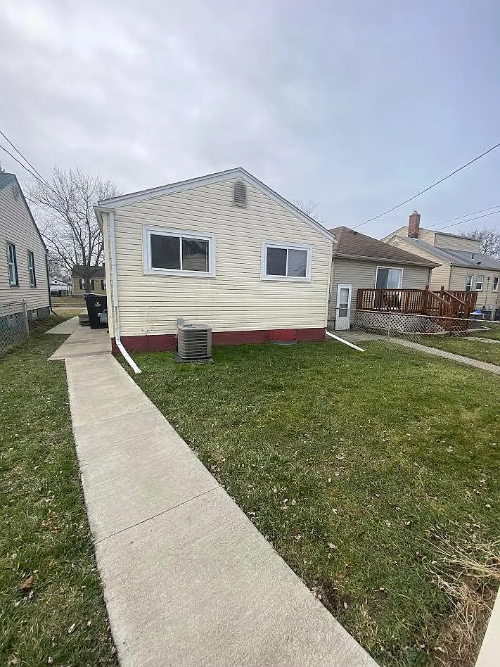 Building Photo - 726 Hudson St