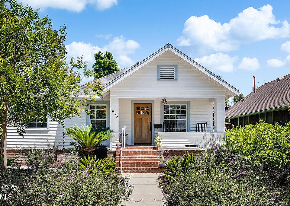 1st image of 1032 Palm Ave