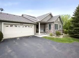 936 Stratford Ln W, Burnsville, MN 55337