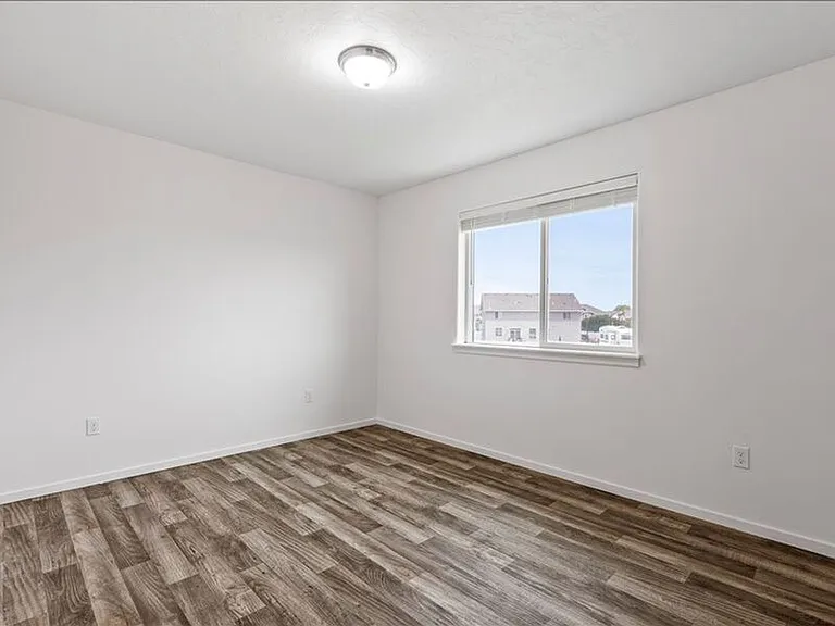 5813 Sidon Ln — Photo 15