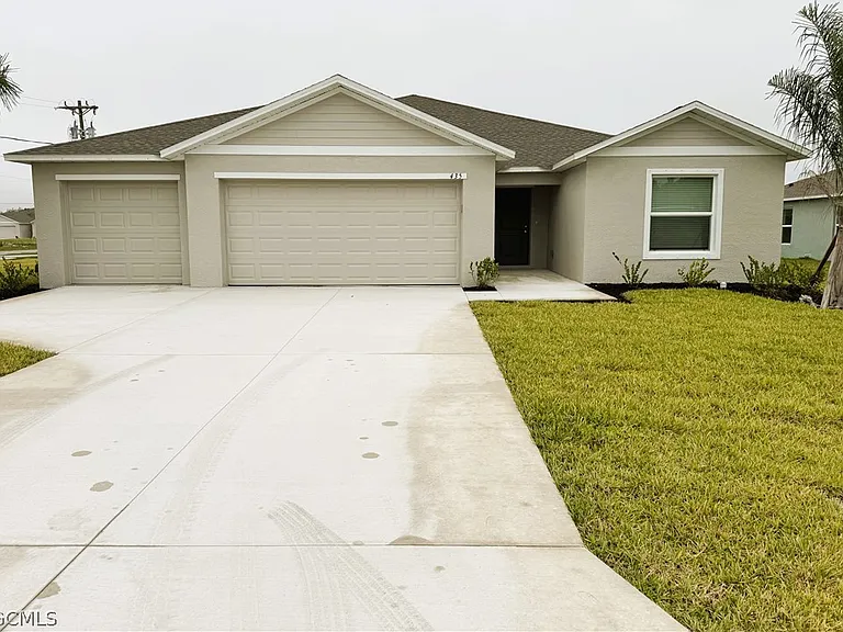 335 Parish Dr — Photo 2