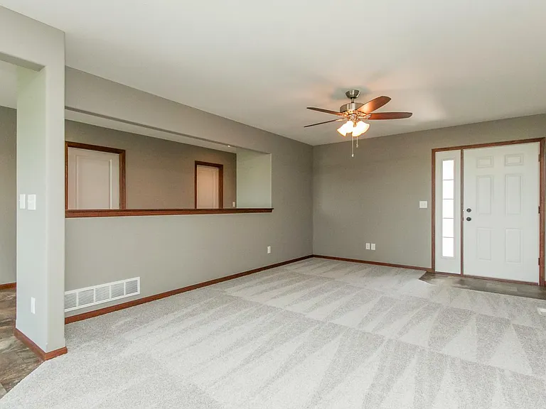 3707 English Glen Ave — Photo 1