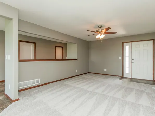 3707 English Glen Ave, Marion, IA 52302