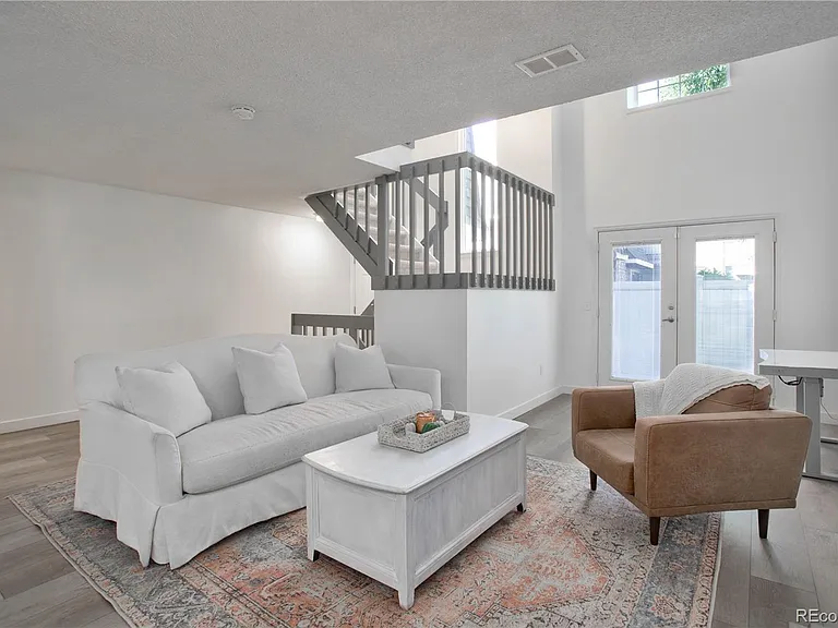 1370 S Idalia St #D — Photo 1