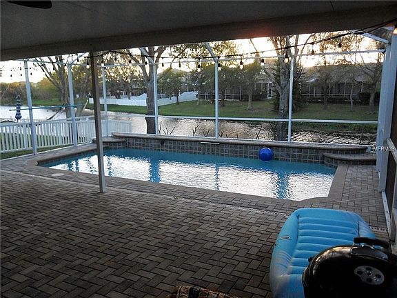 3rd image of 1608 Shady Oaks Dr