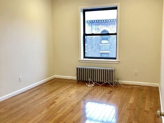 4th image of 4308 40th St APT 6K
