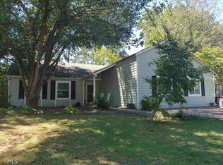 138 River Oaks Dr, Woodstock, GA