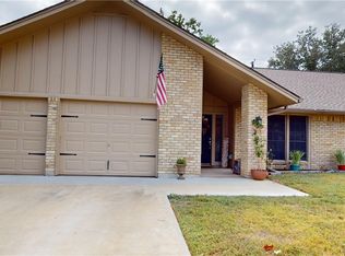 113 Bowling Green Dr, Victoria, TX 77904