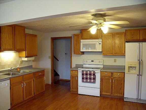 5th image of 3248 Riverpoint Ct