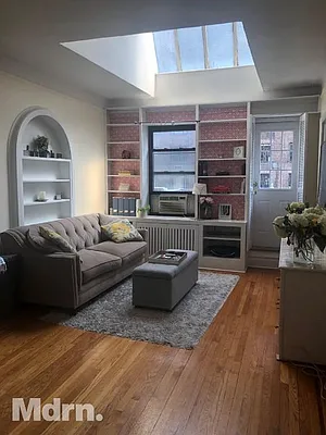 Rented by Mdrn Residential | media 13