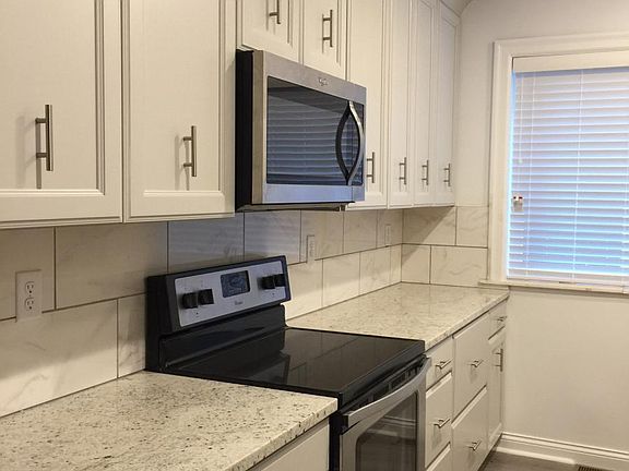 Granite- cabinets- appliances BRAND NEW!!