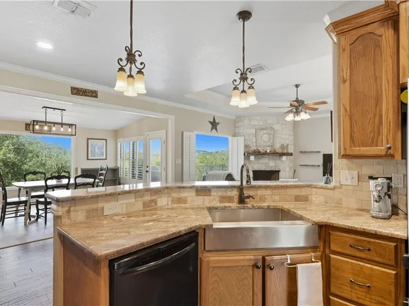 1138 Royal Eagle, Fischer, TX 78623