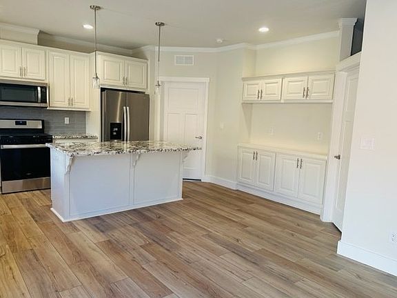 3rd image of 10084 Forest Springs Dr #D9fo6b