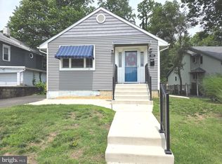 53 Valley Rd, Mount Ephraim, NJ 08059