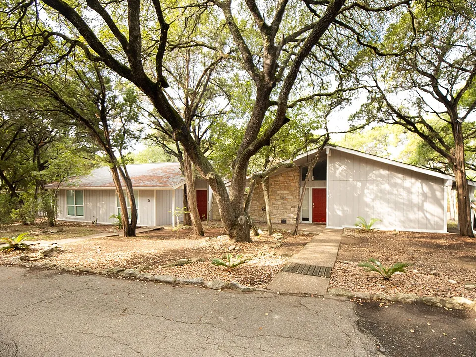Redbud Bungalows