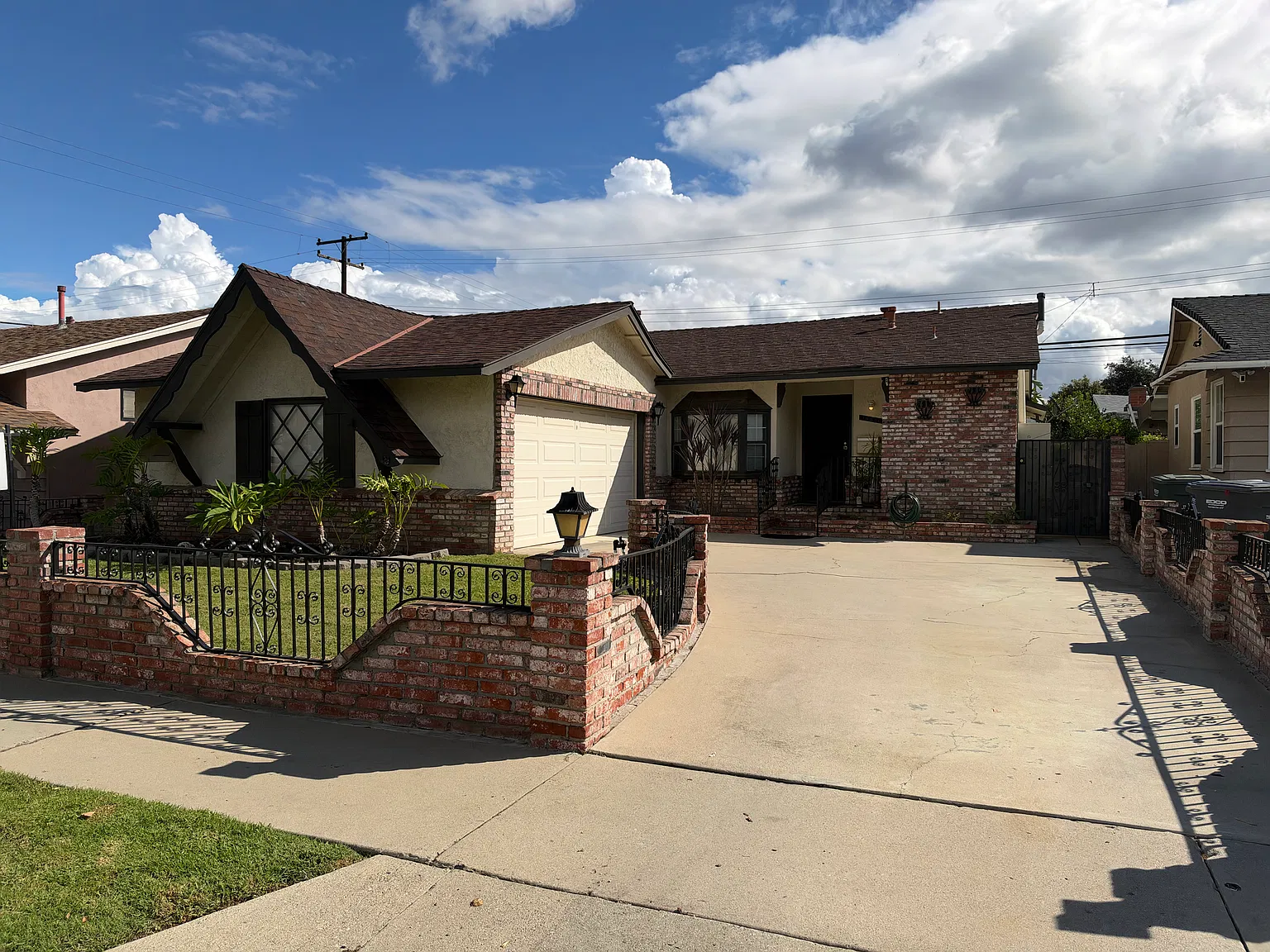 3 bed, 1382 sqft, $3,595 — Photo 1
