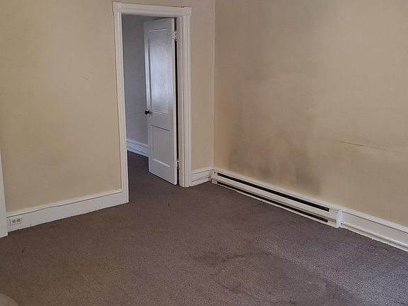 4th image of 4925 Locust St Floor 3