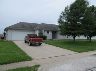 409 Arrowhead Rd, Willard, MO 65781