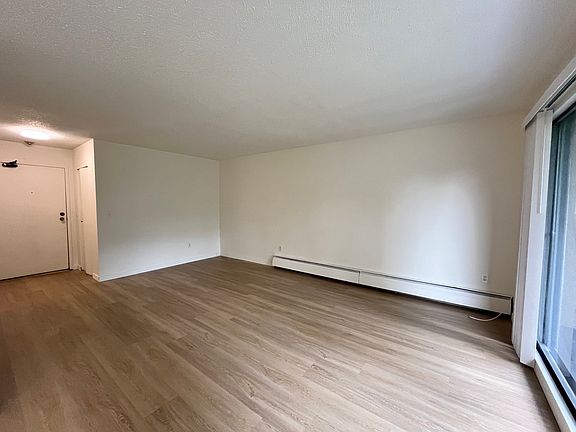 5th image of 14831 101a Ave #1441454