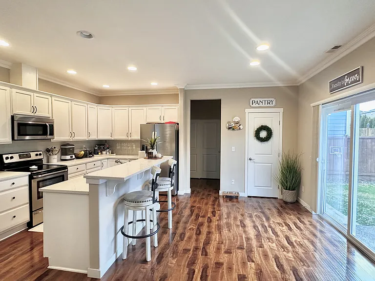 8137 154th St E — Photo 10