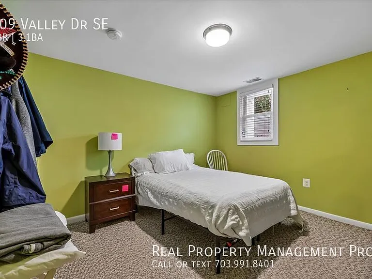 609 Valley Dr SE — Photo 28