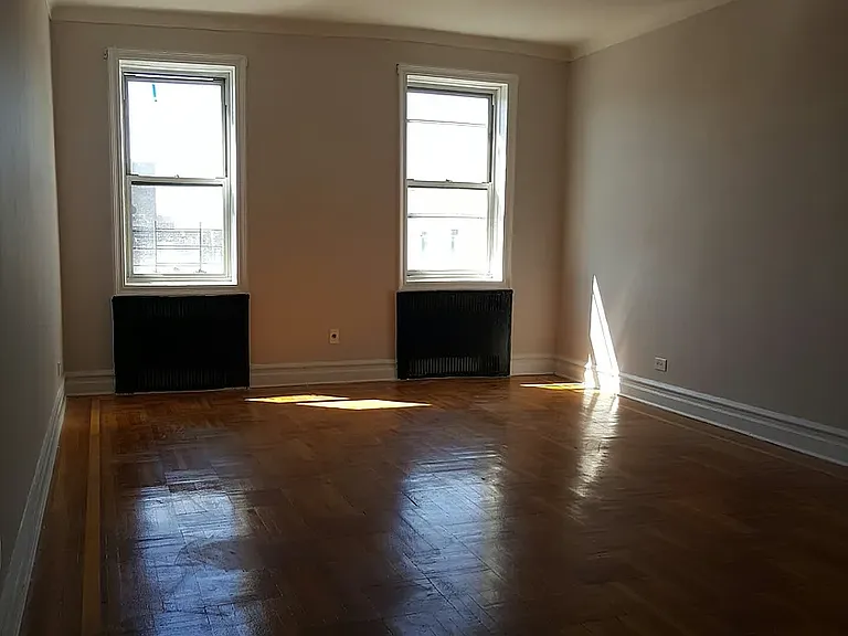 2718 Ocean Ave #J — Photo 5