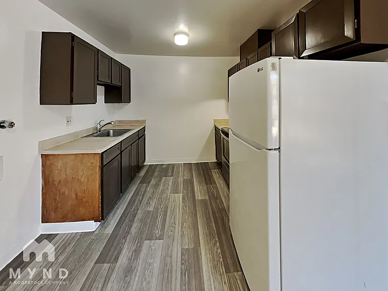 1277 Arnold Dr — Photo 7
