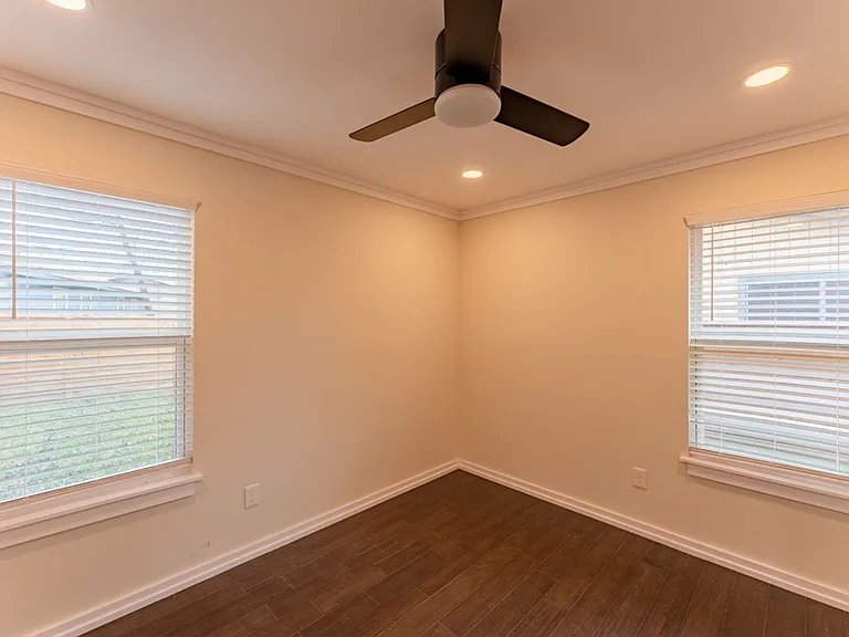 5702 Tracy Lynn Ln #B — Photo 17