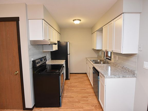 2nd image of 1124 10th Ave N APT 1