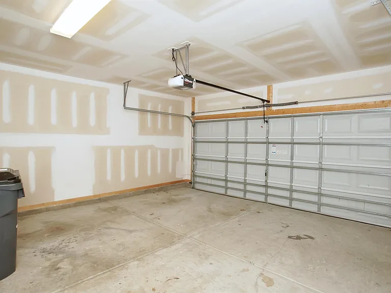 2105 Corwith Dr #1 — Photo 16