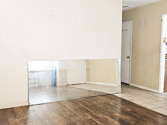 3rd image of 41659 45th St W
