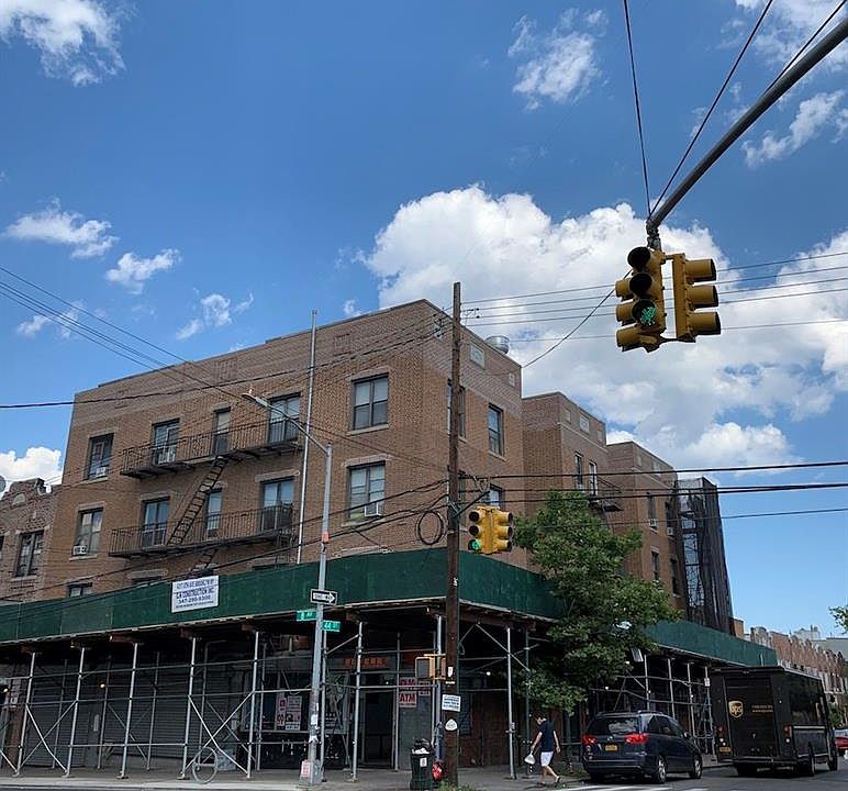 1st image of 4317 8th Ave