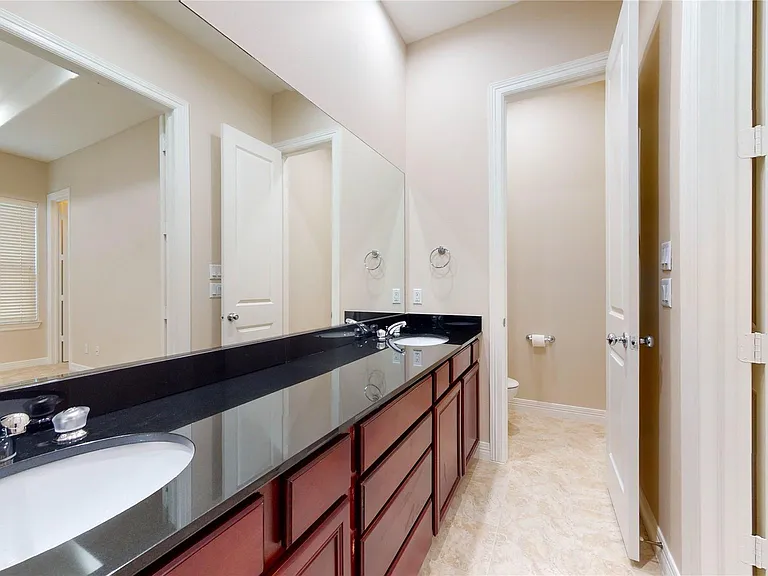 3826 Center St — Photo 18