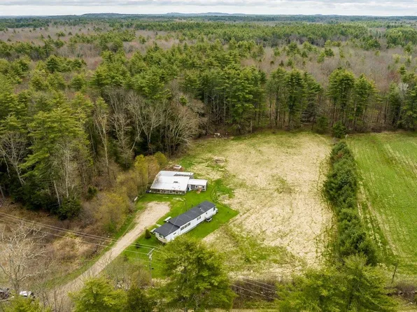 1 Jan Lane, Newmarket, NH 03857