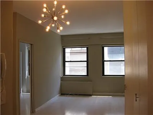 Rented by RELO REDAC INC. | media 9