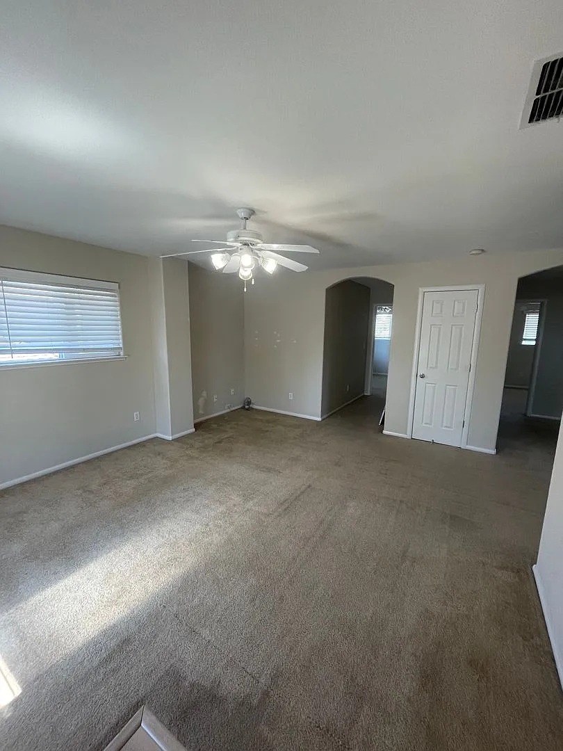854 Shearer St #A - Roseville 95678 — Photo 2