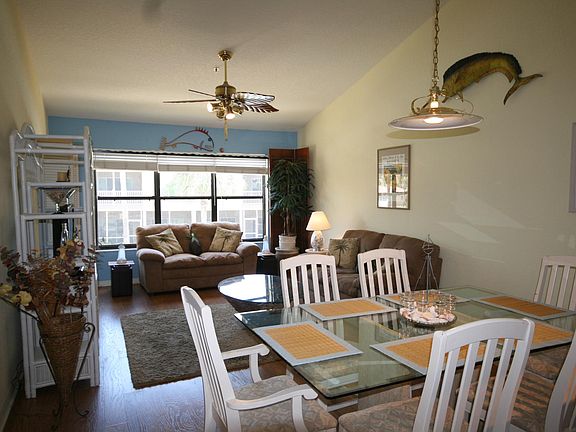2nd image of 204-406 Bouchelle Dr #204