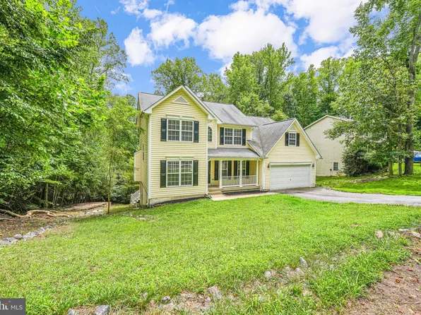 8423 Colfax Dr, King George, VA 22485