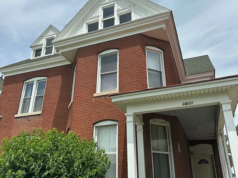 1609-1611 Broadway St — Photo 11