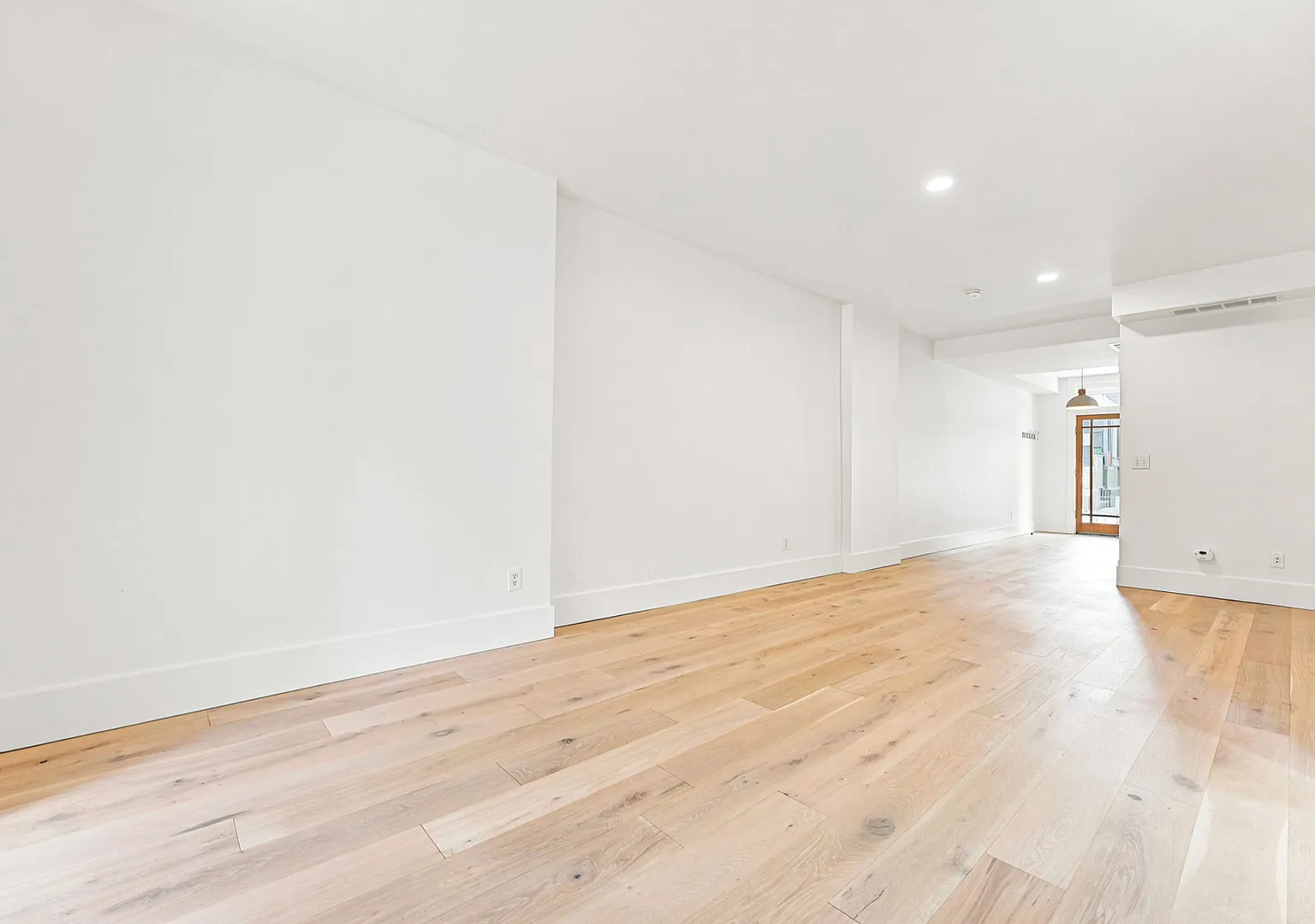 Stylish Completely Remodeled LoHi 2BD/2BA — Photo 4