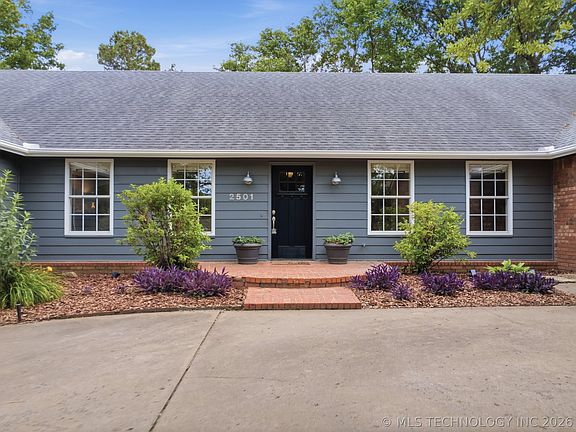 3rd image of 2501 Shelby Ct