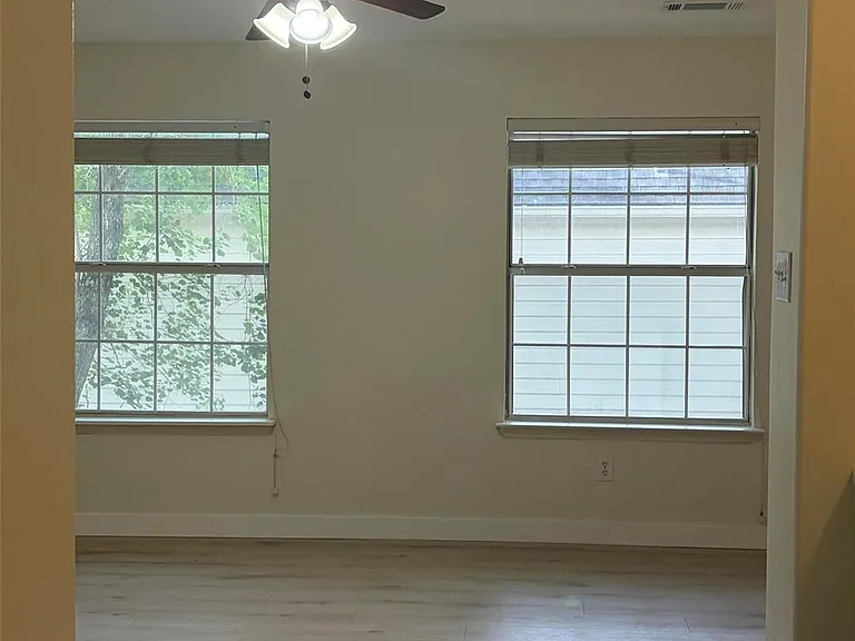 22 E Sterling Pond Cir — Photo 3