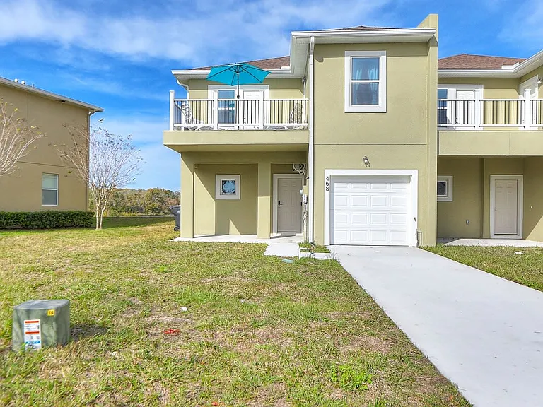 468 Lake Shore Pkwy — Photo 1