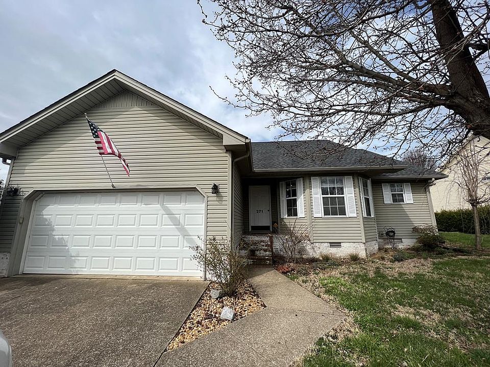 1st image of 271 Sheridan Cir